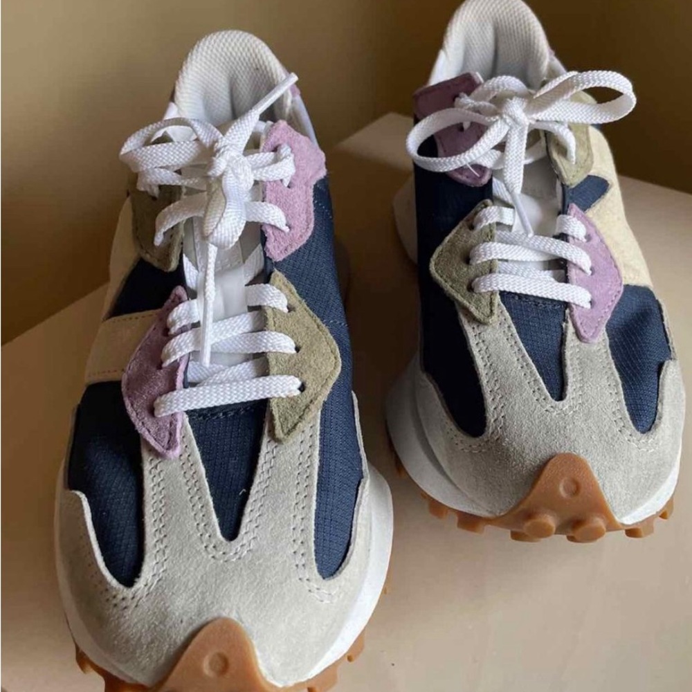 327 women’s New Balance sneakers